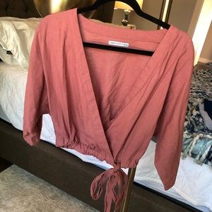 URBAN OUTFITTERS | cropped quarter sleeve top